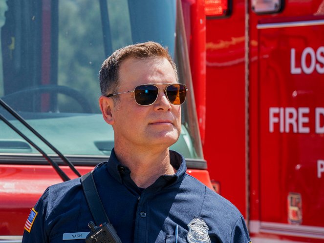 911 L.A. - Kincsvadászat - Filmfotók - Peter Krause