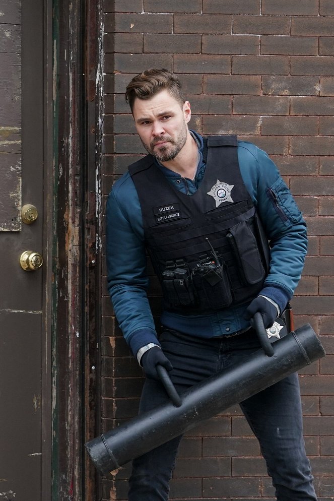 Chicago Police Department - Season 8 - The Right Thing - Film - Patrick John Flueger