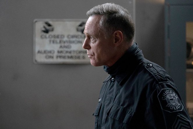Chicago P.D. - Season 8 - The Other Side - Photos - Jason Beghe
