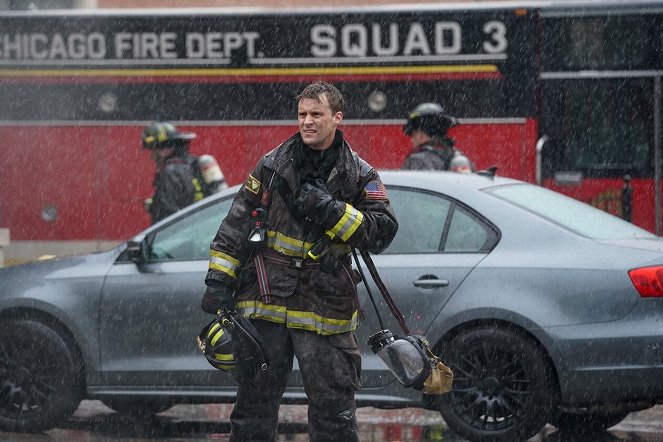 Chicago Fire - A White-Knuckle Panic - Van film - Jesse Spencer