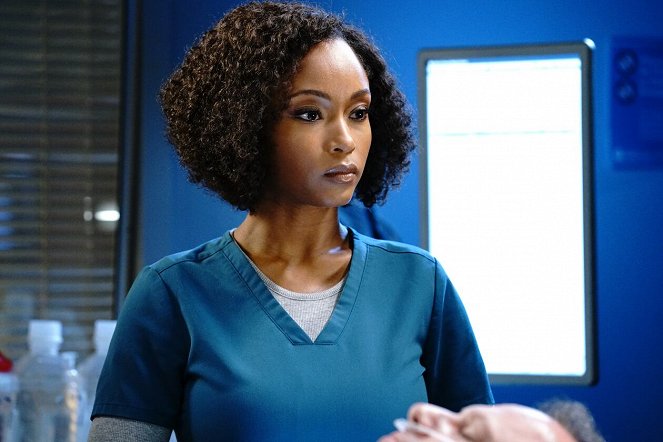 Chicago Med - What a Tangled Web We Weave - Film - Yaya DaCosta