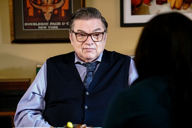 Chicago Med - What a Tangled Web We Weave - Photos - Oliver Platt