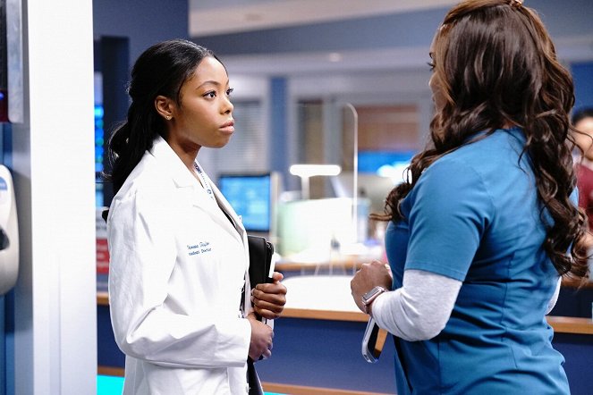 Chicago Med - A Red Pill, a Blue Pill - Film - Asjha Cooper