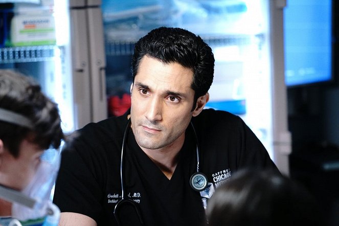 Chicago Med - Stories, Secrets, Half-Truths and Lies - Film - Dominic Rains