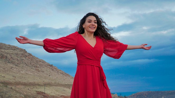 Hercai - Episode 18 - Filmfotos - Ebru Şahin