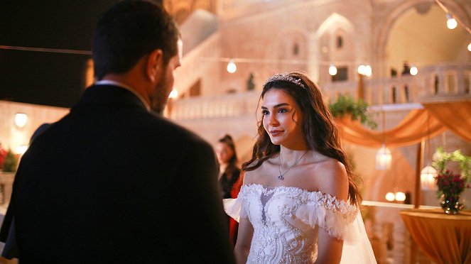 Hercai - Episode 24 - Filmfotos - Ebru Şahin