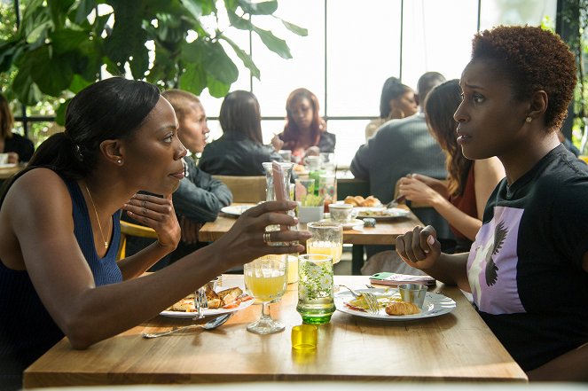 Insecure - Messy as Fuck - Photos - Yvonne Orji, Issa Rae