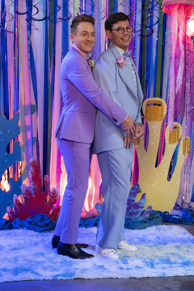 Special - Season 2 - Prom Queens - Photos - Max Jenkins, Ryan O'Connell