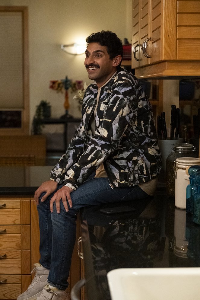 Más, mint a többiek - Bálkirálynők - Filmfotók - Karan Soni