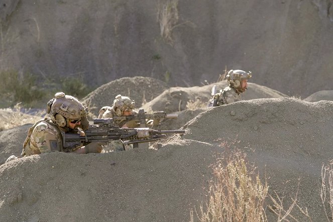 SEAL Team - Nightmare of My Choice - Photos - A. J. Buckley