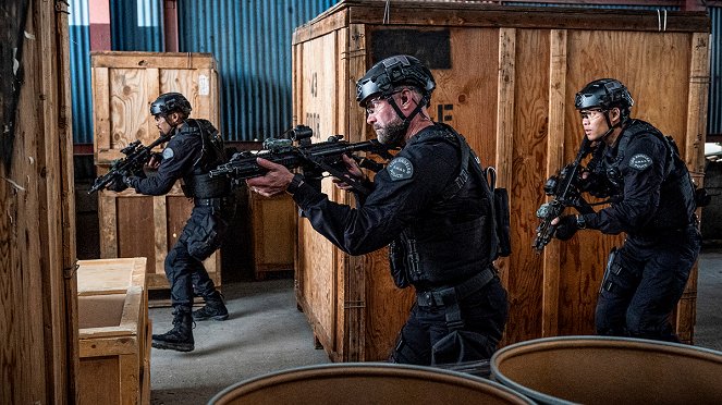 SWAT - Különleges egység - Vészjel - Filmfotók - Jay Harrington, David Lim