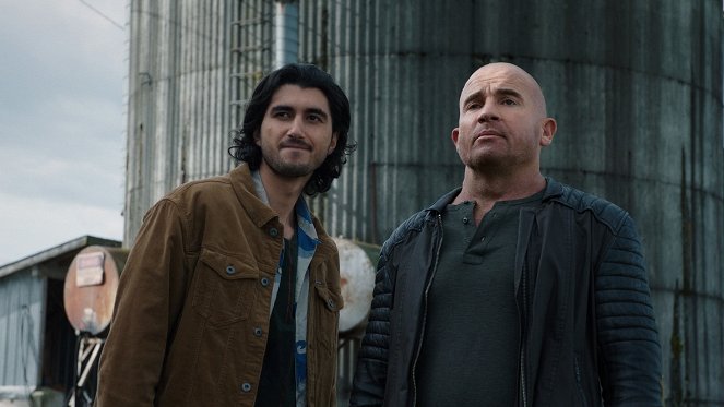 Legends of Tomorrow - Space Girl - Filmfotos - Shayan Sobhian, Dominic Purcell
