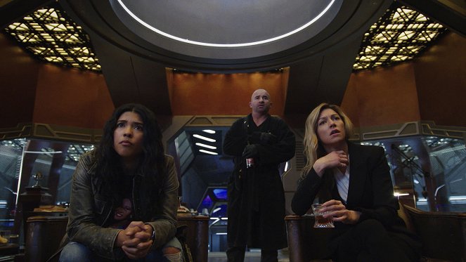 Lisseth Chavez, Dominic Purcell, Jes Macallan