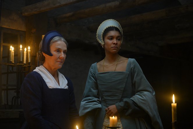 Anne Boleyn - Episode 3 - Photos - Amanda Burton, Thalissa Teixeira