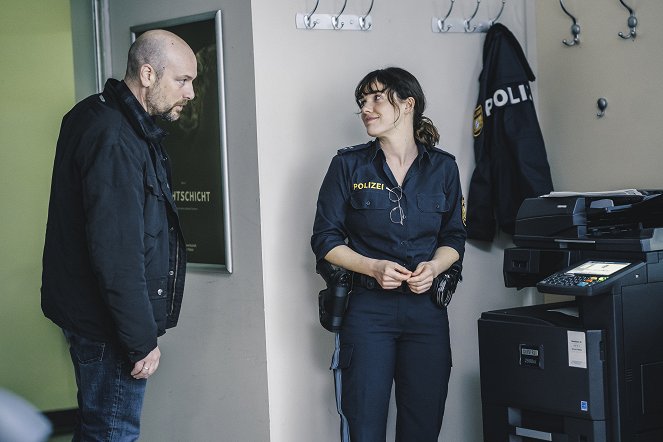 Polizeiruf 110 - Season 50 - Frau Schrödingers Katze - Filmfotos - Stephan Zinner, Verena Altenberger