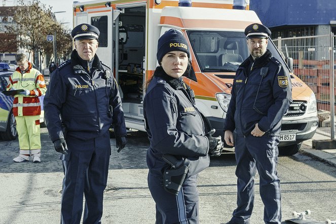Polizeiruf 110 - Season 50 - Frau Schrödingers Katze - Photos - Heinz-Josef Braun, Verena Altenberger, Stephan Zinner