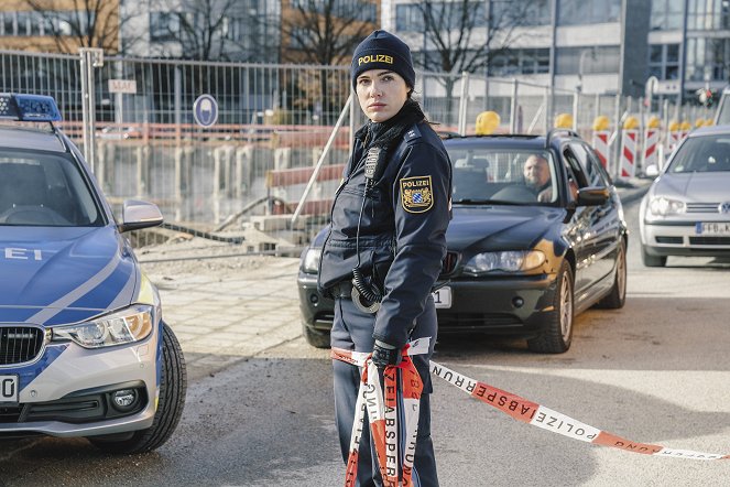 Volejte policii 110 - Z filmu - Verena Altenberger