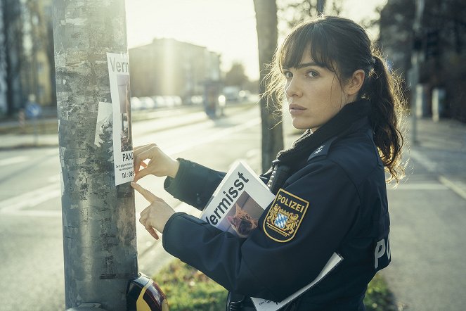 Volejte policii 110 - Z filmu - Verena Altenberger