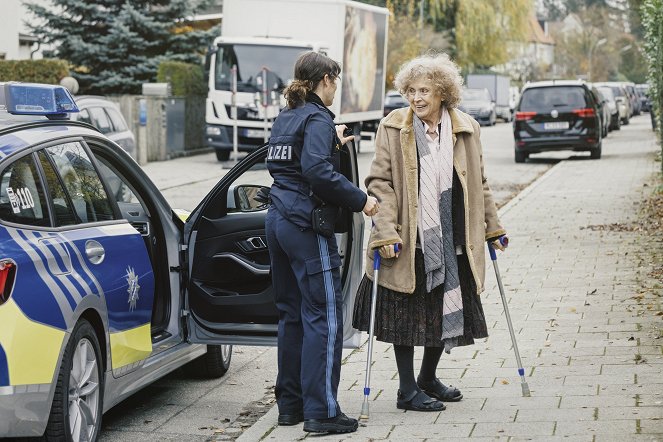 Polizeiruf 110 - Frau Schrödingers Katze - Z filmu - Ilse Neubauer
