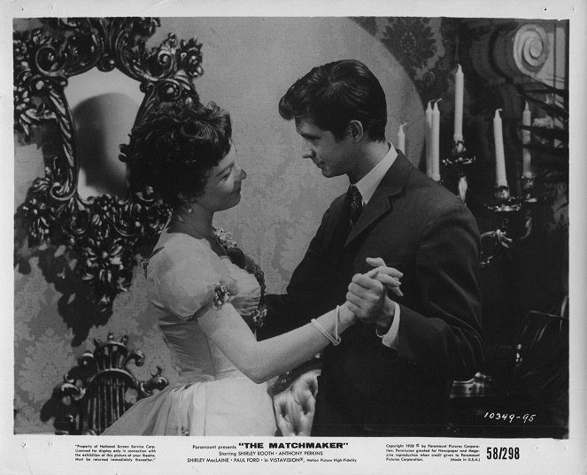 The Matchmaker - Fotosky - Shirley MacLaine, Anthony Perkins