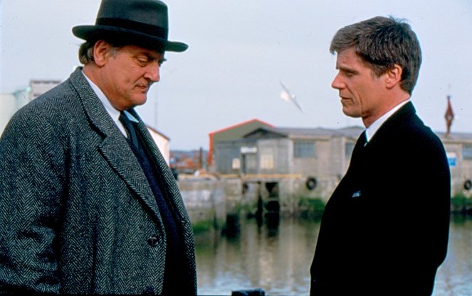 Maigret - Maigret a přístav v mlze - Z filmu