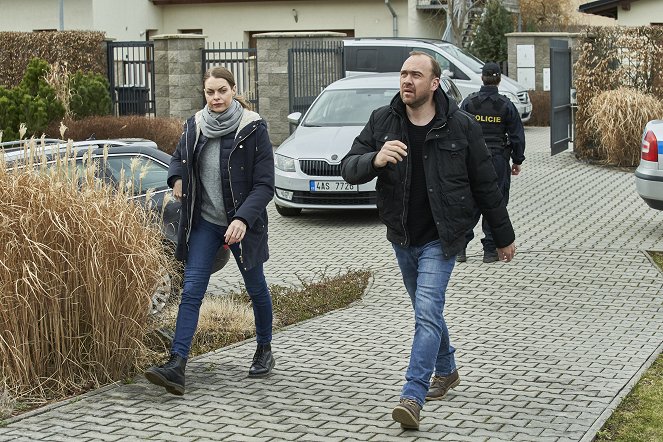 Špecialisti - Season 5 - Z filmu - Eva Leimbergerová, Jiří Hána