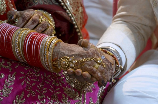 Rituels du monde - Inde : De la jeune fille à la femme - Z filmu