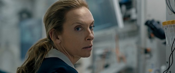 Utajený pasažér - Z filmu - Toni Collette