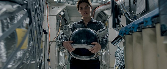 Stowaway - De la película - Anna Kendrick