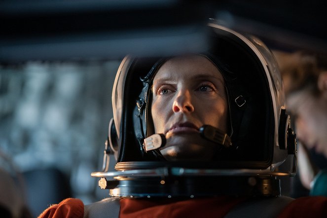 Stowaway - Kuvat elokuvasta - Toni Collette