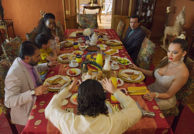 Der unscheinbare Juanquini - Eine neue Familie - Filmfotos