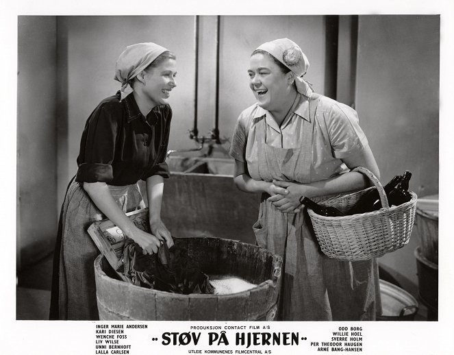 Dust on the Brain - Lobby Cards - Inger Marie Andersen, Kari Diesen