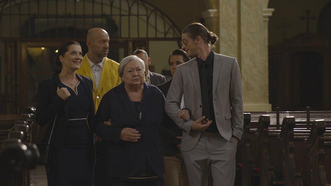 Drága örökösök - Akarom… - De la película - Zsuzsa Csarnóy, Ferenc Lengyel, Piroska Molnár, Tamás Mohai