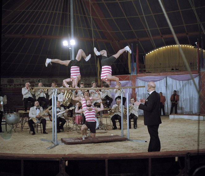 Svět jménem cirkus aneb Hybš hraje v cirkuse - Filmfotos