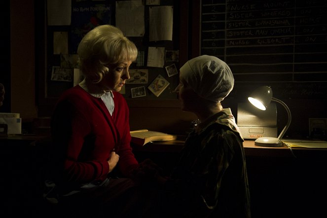 Call the Midwife - Episode 8 - Photos - Helen George