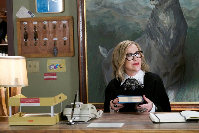 Schitt's Creek - Motel Review - Filmfotos