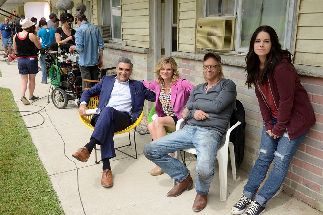 Schitt's Creek - Our Cup Runneth Over - Making of