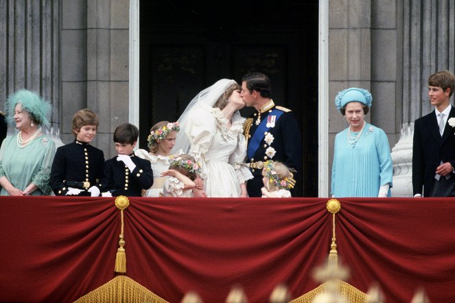 Charles a Diana - pravda o svatbě - Z filmu - princezna Diana, Karel III., královna Alžběta II.