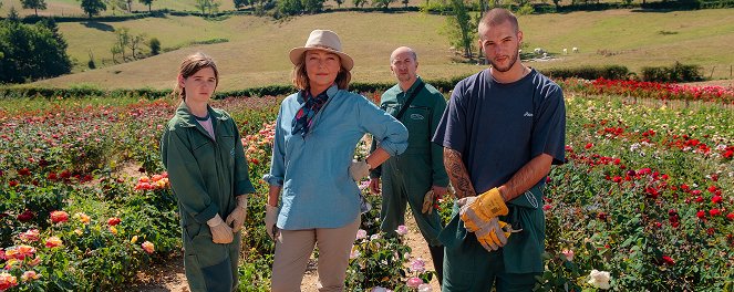 The Rose Maker - Photos - Marie Petiot, Catherine Frot, Fatsah Bouyahmed, Manel Foulgoc