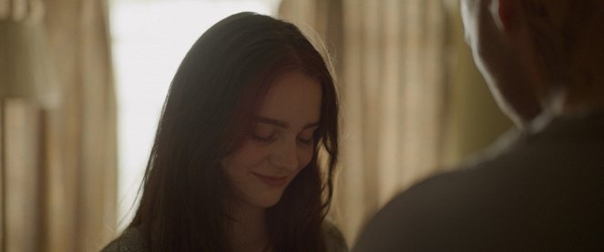 Home - De la película - Aisling Franciosi