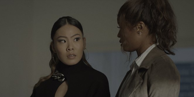 Batwoman - Armed and Dangerous - De la película - Nicole Kang, Javicia Leslie