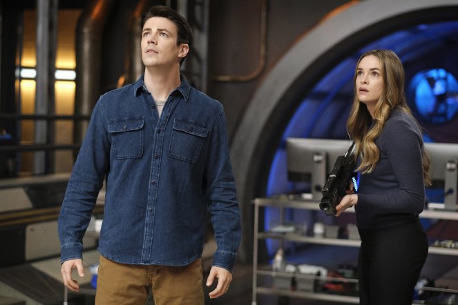 The Flash - Family Matters, Part 1 - Photos - Grant Gustin, Danielle Panabaker