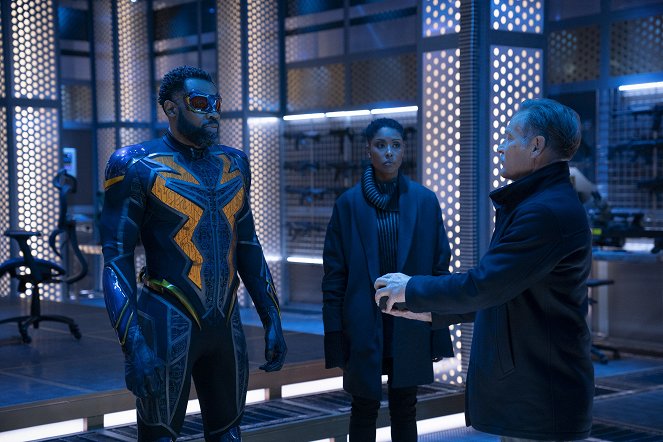 Black Lightning - Kniha zkázy: 1. kapitola: Zachytávání částic - Z filmu - Cress Williams, Christine Adams, James Remar