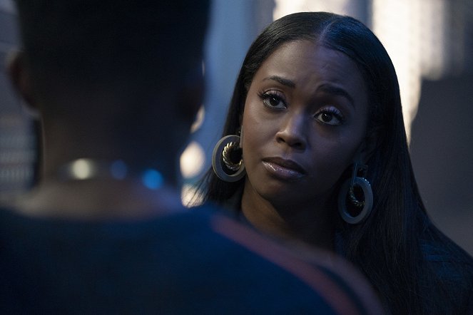 Raio Negro - The Book of Ruin: Chapter One: Picking up the Pieces - De filmes - Nafessa Williams
