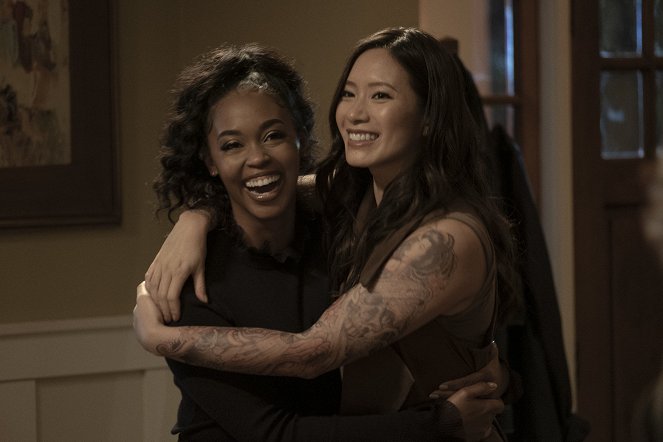 Black Lightning - The Book of Ruin: Chapter Three: Things Fall Apart - Filmfotos - Nafessa Williams, Chantal Thuy
