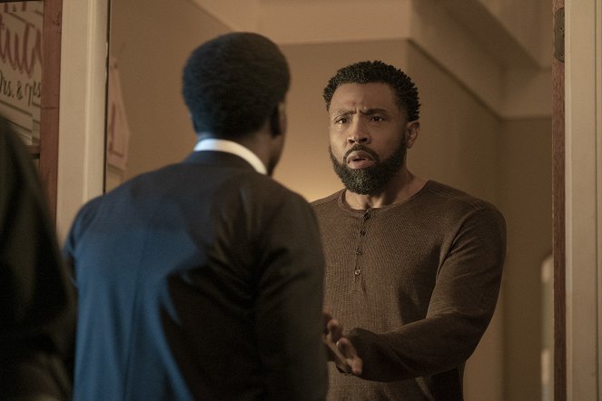 Fekete Villám - The Book of Ruin: Chapter Three: Things Fall Apart - Filmfotók - Cress Williams