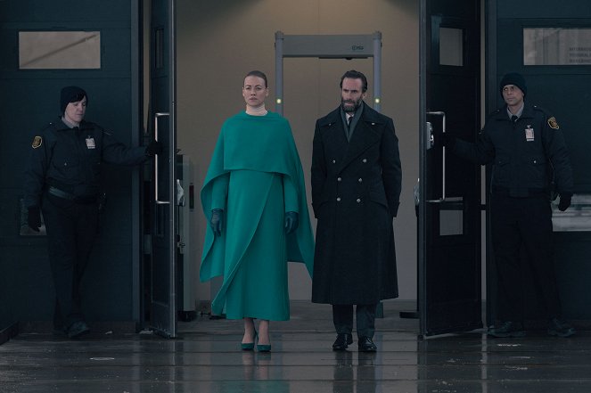 A szolgálólány meséje - Testimony - Filmfotók - Yvonne Strahovski, Joseph Fiennes