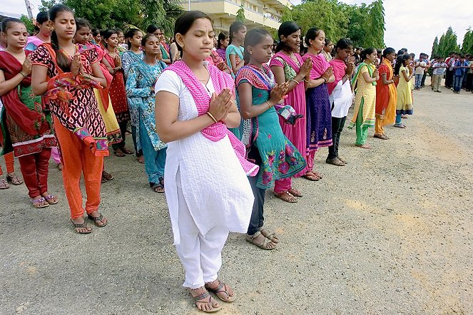 Indien – Soguna will Yoga-Lehrerin werden - Photos