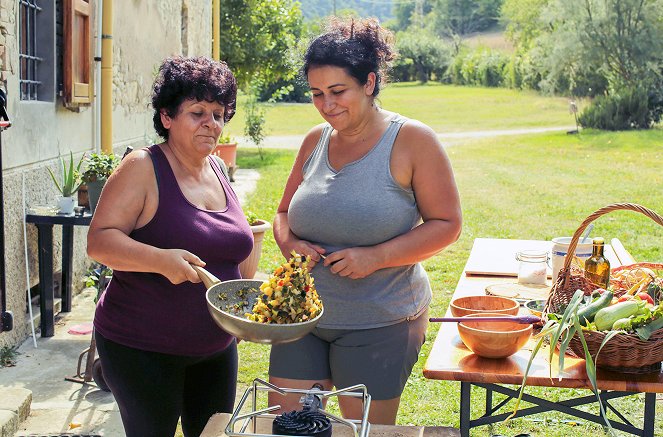 A világ egy terített asztal - Bologna - Filmfotók