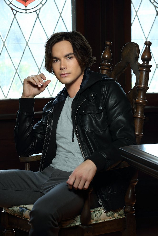 Ravenswood - Promóció fotók - Tyler Blackburn